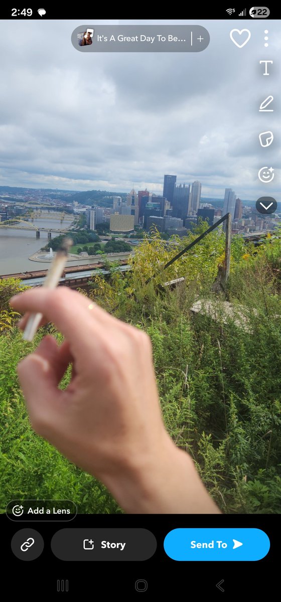 Aymanda_mount's tweet photo. Smoke good weed with a bad bitch 💚💨⬆️⛰️

#vibes https://t.co/bIKvDU0uJs