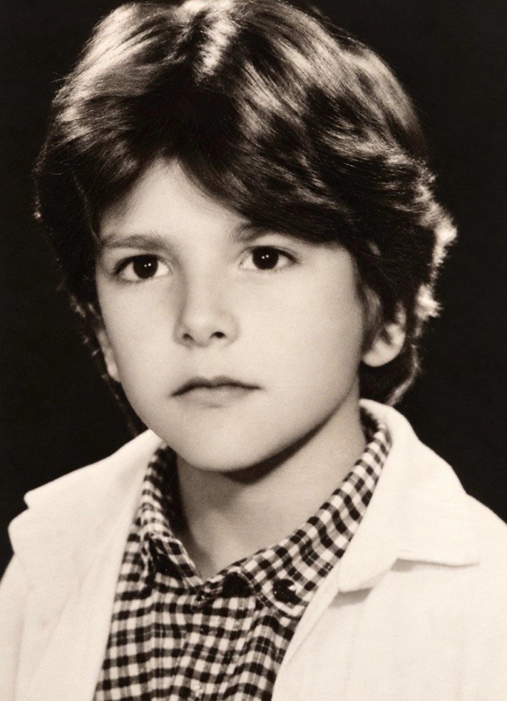 Laura1571980's tweet photo. Before the spotlight and the applause, there was simply a little boy with a dream in his eyes. Every story has a beginning, and sometimes it’s the quiet, simple memories that stay with us the longest. 🤍✨🫠
#CenkTorun @CenkTorun https://t.co/mIUA53dKeE