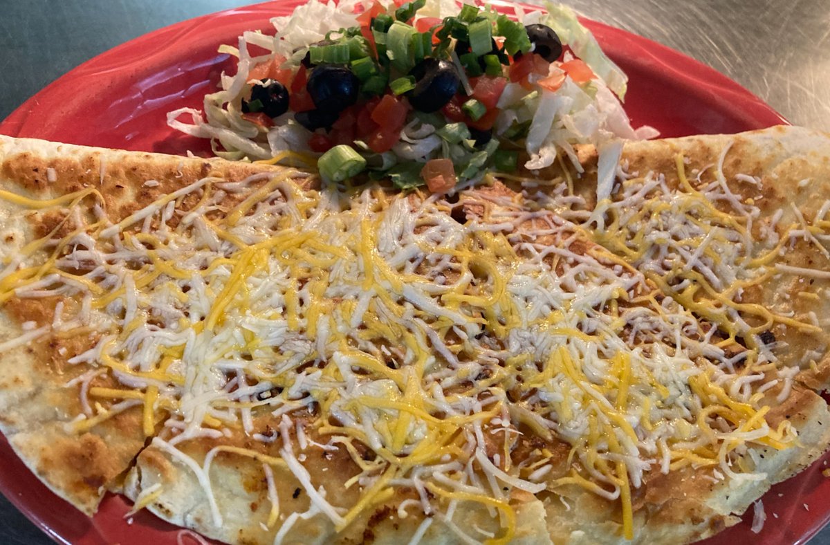 TCsReferee's tweet photo. Tons of tasty CFB action today, add in some GREAT FOOD &amp; FANTASTIC SERVICE, and it’s gonna be a wonderful Saturday at TC’s Referee.

SAT SOUPS DU JOUR (9.19.26) ->
Mushroom Wild Rice + Pizza Supreme

#GoLocal https://t.co/vv2KQJnmsK