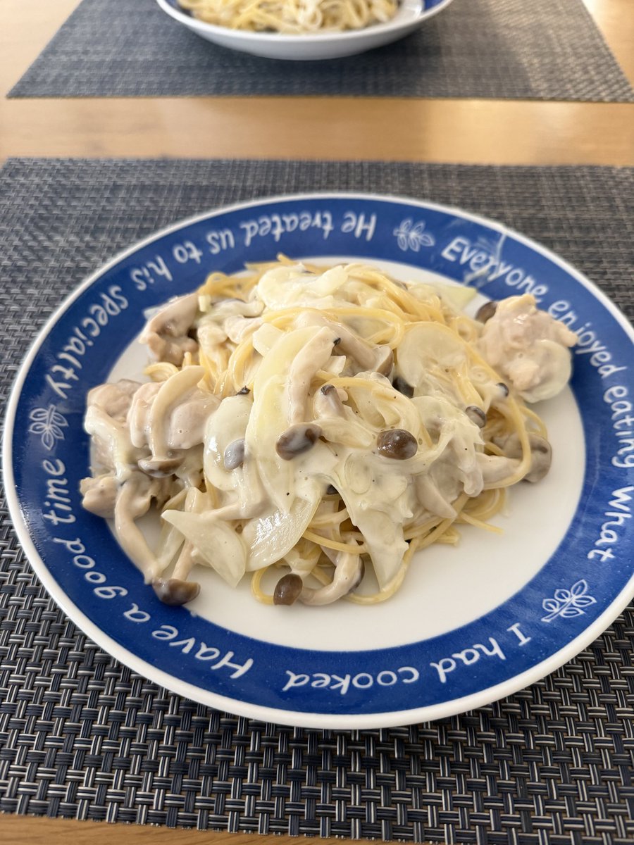 RM122145's tweet photo. 今日は友達が作ってくれたパスタ食べた🙌
大切なものは数十年前から変わってないと今更また気付いた
何かのまれてる時ってあるよね https://t.co/cqBbIacRjd