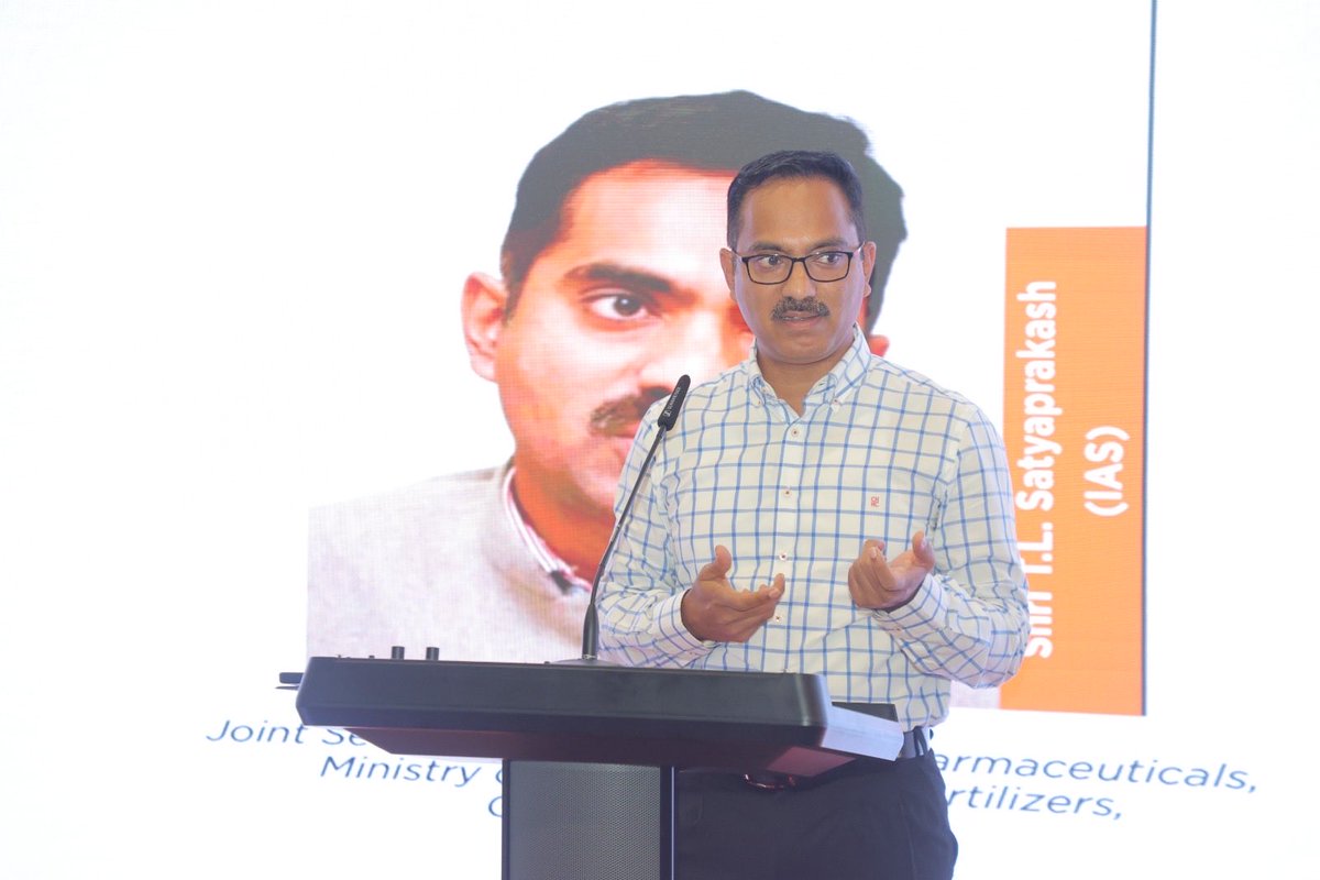 JindalGlobalUNI's tweet photo. Shri T.L. Satyaprakash, Joint Secretary, Dept. of Pharmaceuticals, Ministry of Chemicals & Fertilisers, GoI, delivered the valedictory address on “Talent, Tenure and the Civil Services: The Engine of a Young India” at the #JindalPolicyConclave at #JGU.
We thank him for his presence and insightful reflections on the role of civil services in shaping a young India.
@JPCOfficial_