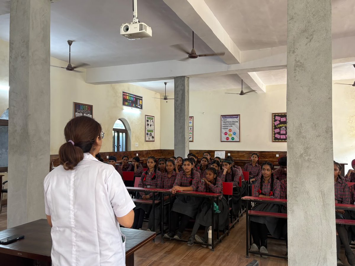 CB_Amritsar's tweet photo. Spreading awareness, saving lives! Highlights from Blood Donation Awareness session for our students and sanitation workers under the National Voluntary Blood Donation Campaign. Together, we can make a difference! #NVBDC #BloodDonor #YouthForChange #SaveLives
@pdde_wc https://t.co/iVlAs1lJAd