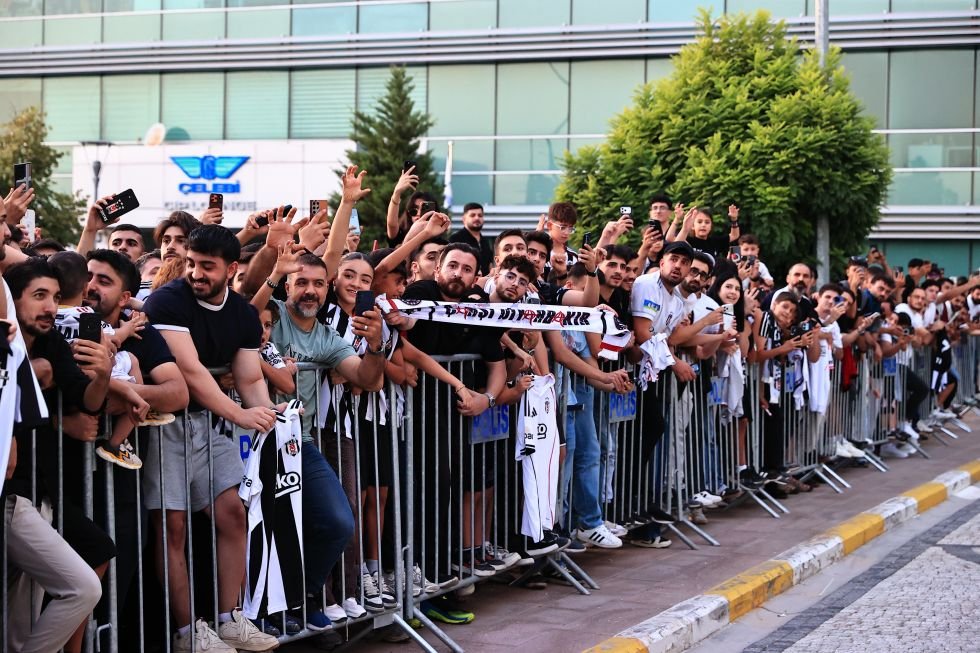 DolmabahcePost's tweet photo. Beşiktaş Diyarbakır'da. https://t.co/kGZwJe9YOV