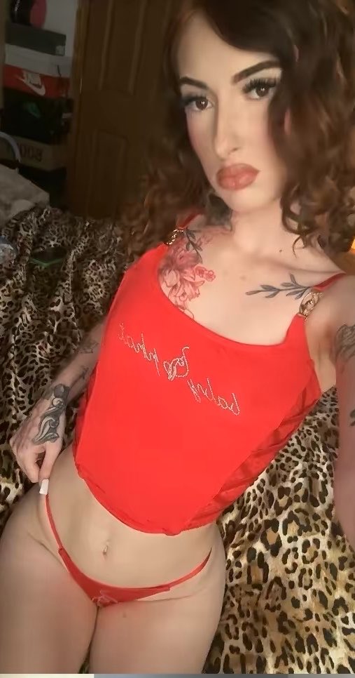 SnowBunnyBae_'s tweet photo. Goodmorning daddy 💋 
*idk why these are blurry 🙄 https://t.co/yLGOdE7zvo