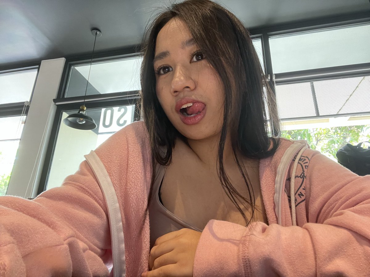 castellre's tweet photo. 🧯 pwede b tau n lng dlawa - hev gabo https://t.co/5YX8I1jLqt