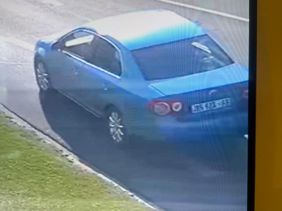 MDNnewss's tweet photo. BREAKING NEWS🚨

Three Arrested After Racing Driver Robert Wolk Shot Dead In Esther Park, Kempton Park 

Three men have been arrested in connection with the fatal shooting of 41-year-old racing driver Robert Wolk in Esther Park, Kempton Park.

Wolk was shot at about 16:20 on Wednesday, 16 September, following a minor collision involving his Audi and a blue Volkswagen Jetta. The shooting took place at the intersection of Camwood Street and Portland Drive. He was declared dead at the scene and a murder case was opened at Sebenza SAPS.

According to police, Wolk had got out of his vehicle to assess the damage when an argument allegedly broke out with the occupants of the Jetta. The suspects fled the scene in the vehicle after the shooting. Footage of the confrontation has since circulated on social media.

Investigators later established that the Jetta was also linked to two other cases involving hijacking and murder.

An intelligence-driven operation was then launched involving the EMPD Northern Region Task Team, SAPS Crime Intelligence and Blue Hawk Tactical.

One suspect was arrested in Spartan, while two others were arrested at Enhlanzeni Hostel, where the getaway vehicle was recovered.

One of the suspects then led investigators to a house at Allandale Farm in Mayibuye. Police recovered a Beretta pistol with a filed-off serial number and 17 rounds of live ammunition, which investigators believe may have been used in the shooting.

The three suspects are in custody and face charges including murder, possession of a suspected hijacked motor vehicle, and possession of an unlicensed firearm and ammunition.

EMPD Chief of Police IJ Mapiyeye commended the officers involved in the operation for their swift response and cooperation.

Wolk was a prominent figure in South African motorsport and had been due to travel to Cape Town for a race when he was killed.