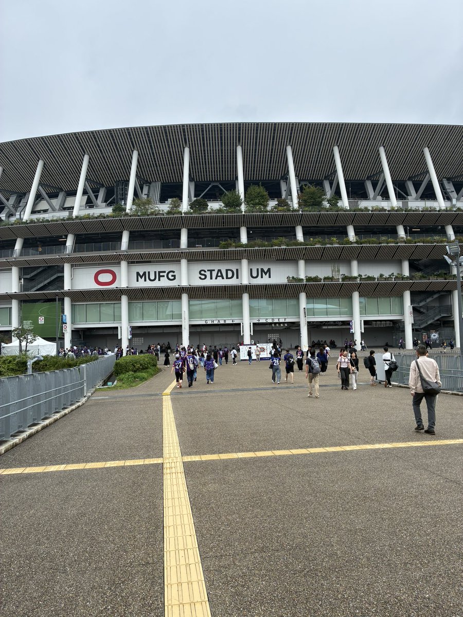 CLAN0210's tweet photo. 今日は今シーズン1番内容が良くない試合だった。でもよく10人で勝ち切りました。 https://t.co/pF0TJ9NK7s