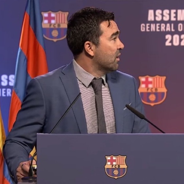 BarcaUniversal's tweet photo. 🚨 Deco: "I would also like to thank Rashford after a fantastic season, for everything he has given, and also Robert Lewandowski, the club legend and the best striker over the last 15 years."

"We have renewed contracts for Fermín, Christensen, De Jong, Eric García and Hamza." https://t.co/MdxpSv289g