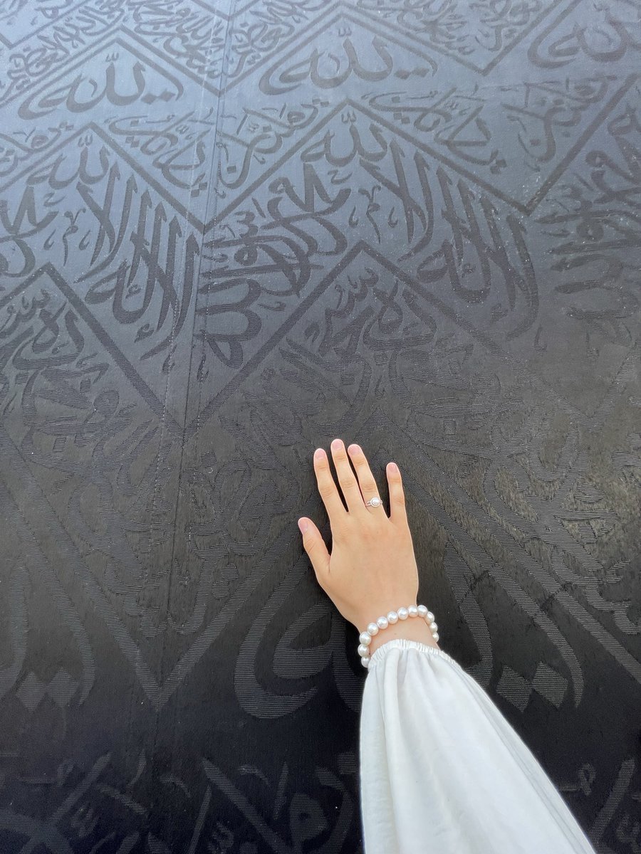 F_nyilmaz's tweet photo. Elhamdülillah 🥹🖤✨
اللَّهُمَّ يَسِّرْ لِي زِيَارَةَ بَيْتِكَ الْحَرَامِ وَرَوْضَةِ نَبِيِّكَ وَارْزُقْنِي عُمْرَةً مَبْرُورَةً 🤲🏻 https://t.co/w9Q71ahY6s