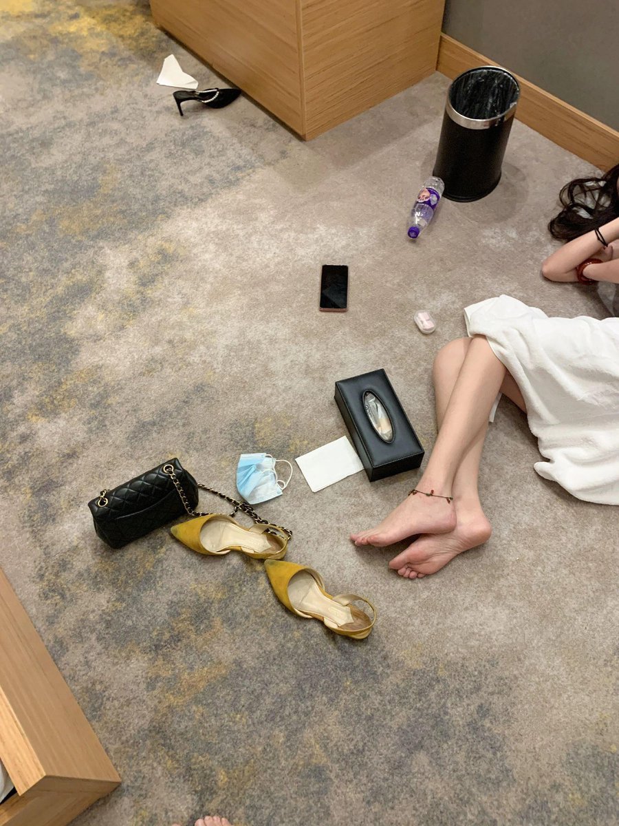 CotthFrveqqbb0's tweet photo. 天塌了

我弟把我给超了  我人还是现在懵懵的😡

第一视角  要看吗？我准备删了… https://t.co/XcoOB5XRwg