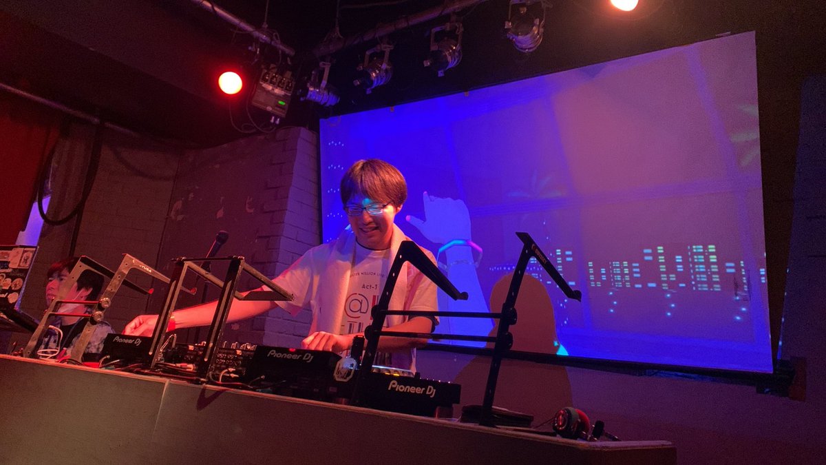 million_1_5's tweet photo. #1かける5はミリオン 
2番手、まっしー先輩！
馬場このみさんのプロデューサーです！
ミリラジリスナーでもある彼、どんなDJになるのでしょうか？ https://t.co/KaCLkfbefm