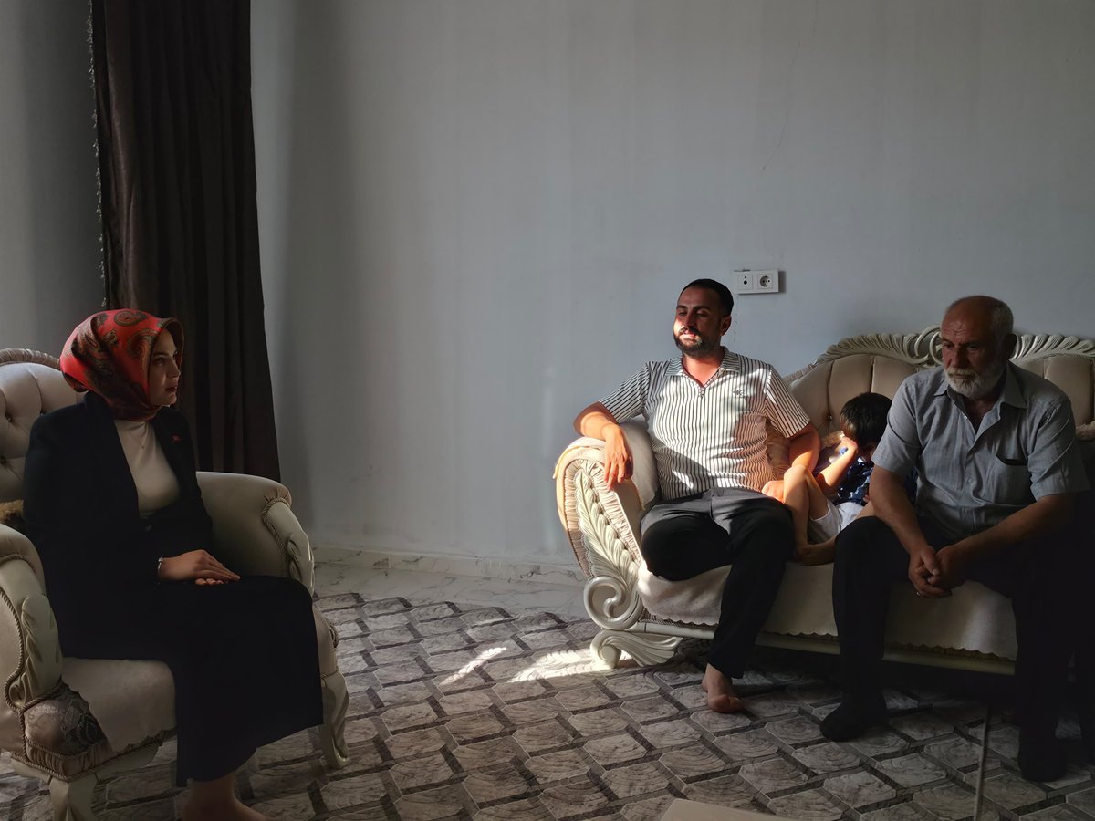 polatelikym's tweet photo. 📍Kaymakamımız Sn. Esra Bozan, Gaziler Günü münasebetiyle ilçe merkezinde ikamet eden Gazi Volkan Demirbaş’ı evinde ziyaret etti.

Gazi Volkan Demirbaş ve ailesiyle bir süre sohbet eden Kaymakamımız, gazimize sağlık ve huzur dileyerek, tüm gazilerimizi şükranla andı. https://t.co/MWXHQXM98d