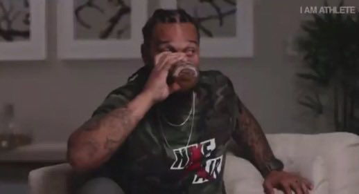 canttrustnobx's tweet photo. @breeshkii this guy funny asf everytime camera was turned on him he was doing different shit😂😂😂 https://t.co/fKlER9hTiO