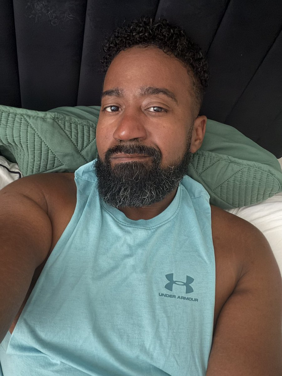 BearNomadic's tweet photo. Good morning from Austin, TX. Headed to Portland this evening to visit a friend and attend #bearracuda. Crazy, I’ve been through the PDX airport a million times but have never left it. First time out in Portland. Who’s going? Only in town one night.

#gaypdx #gayportland #gayor https://t.co/AqA2PliVJR