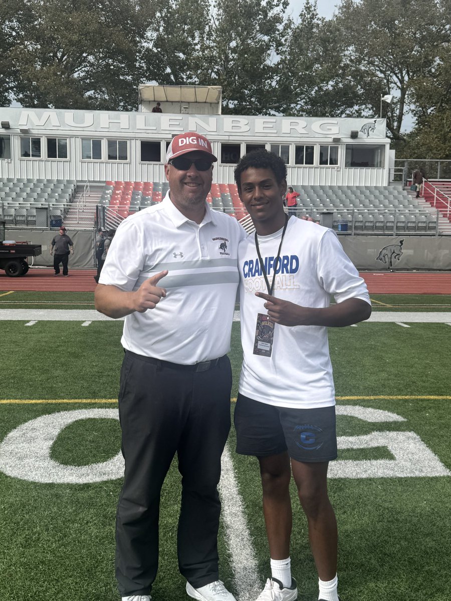 AidenCapizzi's tweet photo. Great game day at Muhlenberg today! Thanks to the coaches for having all of us out to watch #GoMules #DigIn
@DigInMules @TBrownIII @22CoachMoe @coachpeeg @CoachEstremera @Coach_Frantz https://t.co/LV99VsvSum