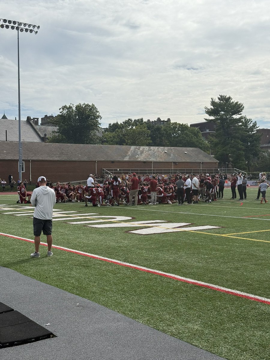AidenCapizzi's tweet photo. Great game day at Muhlenberg today! Thanks to the coaches for having all of us out to watch #GoMules #DigIn
@DigInMules @TBrownIII @22CoachMoe @coachpeeg @CoachEstremera @Coach_Frantz https://t.co/LV99VsvSum