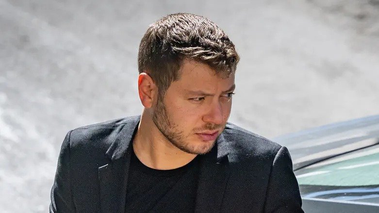 GantielSigol's tweet photo. Nuevos detalles surgen tras la urgente extracción de Yair Netanyahu de Miami
El presunto complot iraní para asesinar a Yair Netanyahu desencadenó una operación de seguridad URGENTE, que obligó al hijo del Primer Ministro a regresar a Israel sin siquiera recoger sus pertenencias. https://t.co/tvZSfDKaCZ