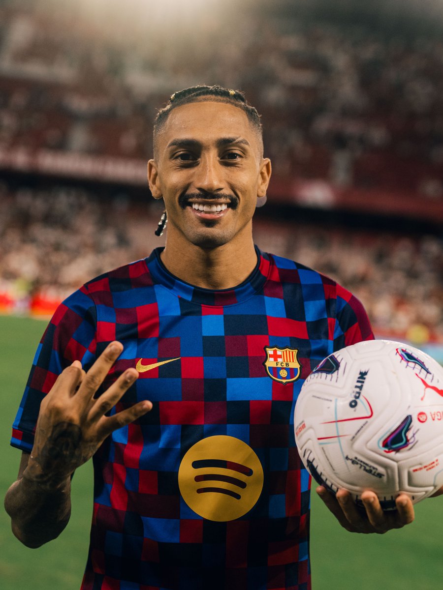 FCBarcelona_cat's tweet photo. ⚽ ⚽ ⚽ ⚽ ⚽ ⚽ ⚽ ⚽ ⚽ ⚽ ⚽ ⚽ https://t.co/exZ1Yujk72