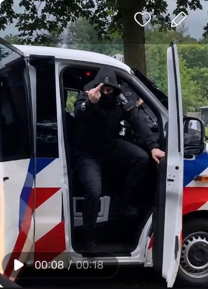 BenHuisman6's tweet photo. Politie Nederland schaamjekapot
Word hier ook onderzoek naar gedaan ? https://t.co/v93KRQA5Iv