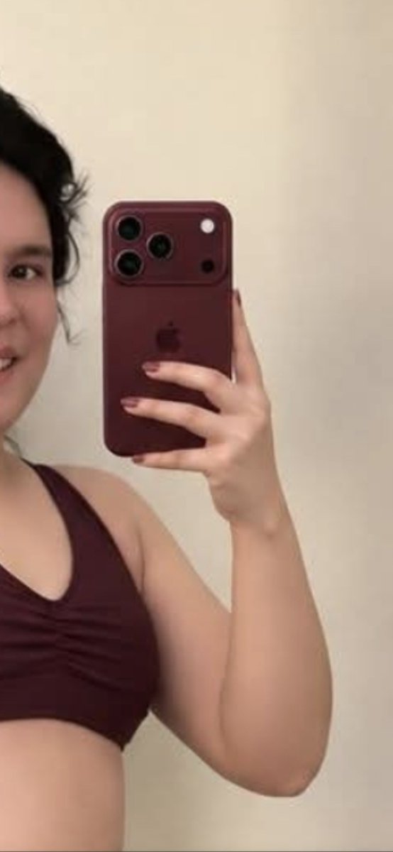 sashaemea's tweet photo. This new burgundy color of the iPhone 18 Pro Max really suits on my style and so classy! lsn't it?

Can't wait to have this till october @Apple! 🍎 https://t.co/GZFKRc9APG