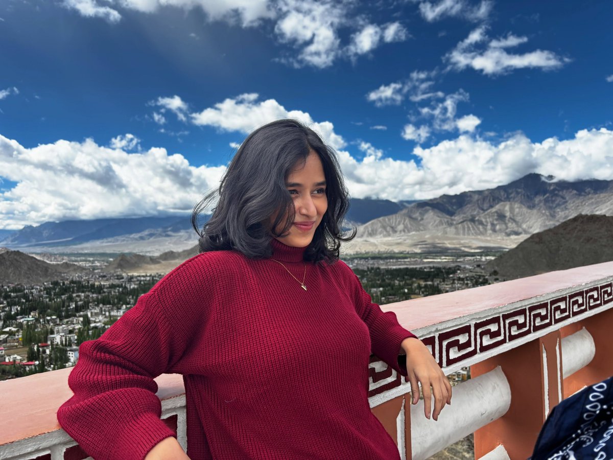 JanWassermdn's tweet photo. I know, right? The background isn’t AI. https://t.co/D2e23ugo2C