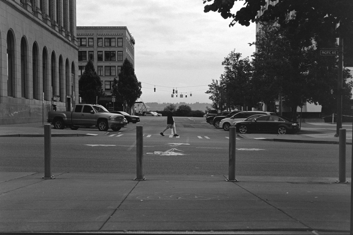 StudioRemTacoma's tweet photo. First try at home dev.
F4
Tri X 400
Xtol
#photography
#streetphotography
#filmphotography
#homedev
#nikon https://t.co/T1PXO5NJi5
