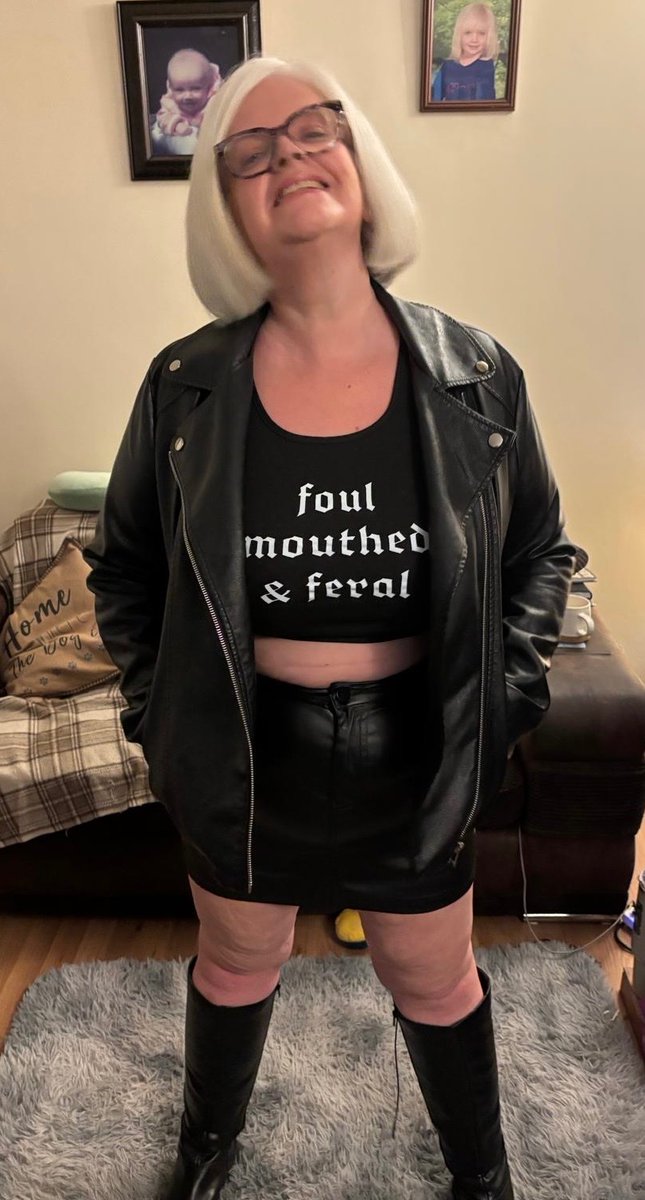 BigboobsChazza2's tweet photo. Biker girl or rock chic ~ let’s see the fun and badness to be at tonight; will share on my spicy pages and manyvids tomorrow ~ links in my profile https://t.co/ObdcFoQODN