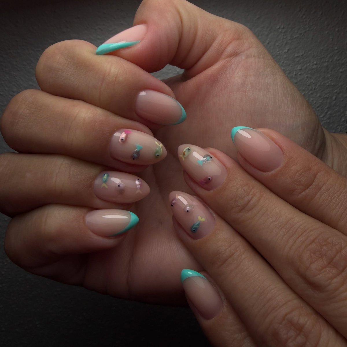PiedadBrodbw's tweet photo. Ocean vibes only. These nails deserve a beach day! https://t.co/SkzG4Un0cM