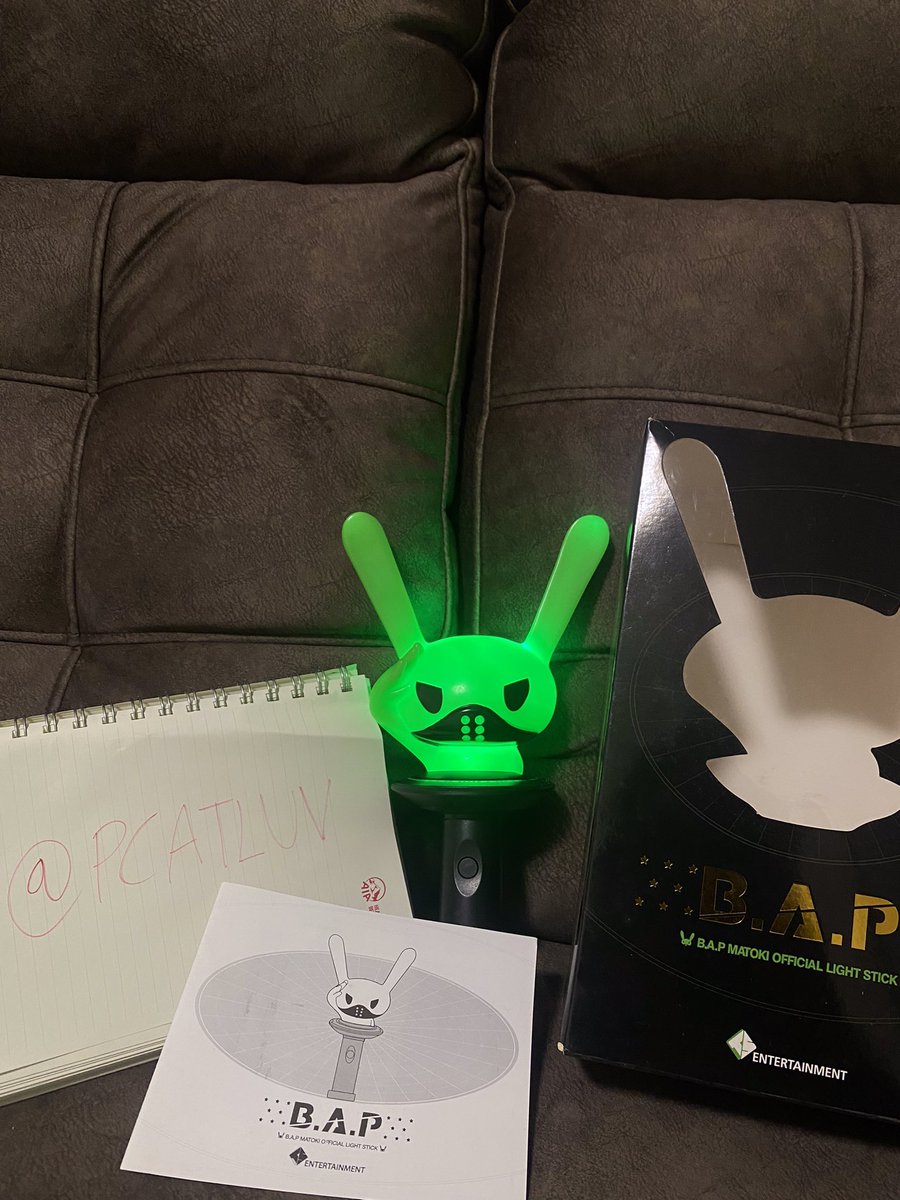 pcatluv's tweet photo. ปล่อยแท่งไฟ  ไม่เคยโบกในคอน 550 บาท 

ค่าส่ง50 
สนใจdm🙇‍♀️
#ตลาดนัดเบบี้ #ตลาดนัดBAP #ตลาดนัดรวมด้อม https://t.co/Bvxr1eGvL4
