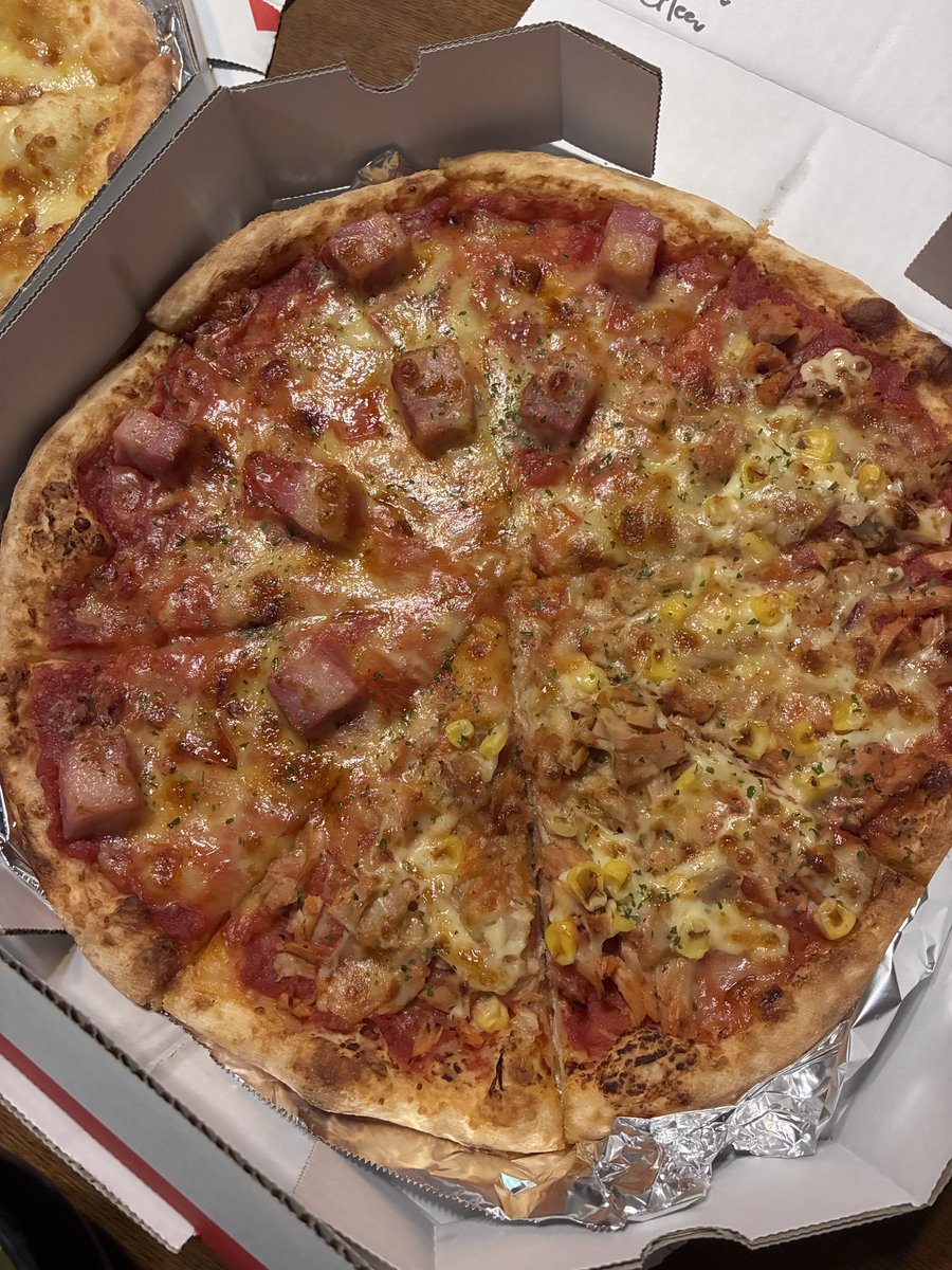 fukusuke0102's tweet photo. #ピザ
大分県日出町にある「Pizza Glee」🍕
美味しかったです‼️ https://t.co/b4IKYMyzxO