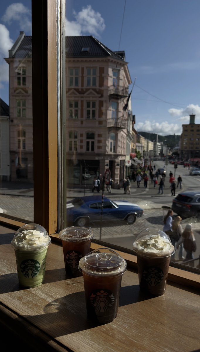 mo19l_'s tweet photo. Starbucks🤳🇳🇴 https://t.co/uIsbh9OAtP