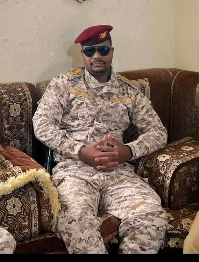 bentshbam's tweet photo. بعد رفضه طلب القياده السعوديه بارسال "١٥٠" جندي من ابناء حضرموت نحو جبهات القتال بمأرب والجوف 
تم توقيف اركان حرب اللواء السادس بدرع الوطن / سمير باجراد ..وفضل التنحي عن ارسال ابناء حضرموت للمحرقه والزج بهم في ميادين الغدر والخيانه . https://t.co/j761AWe9xv