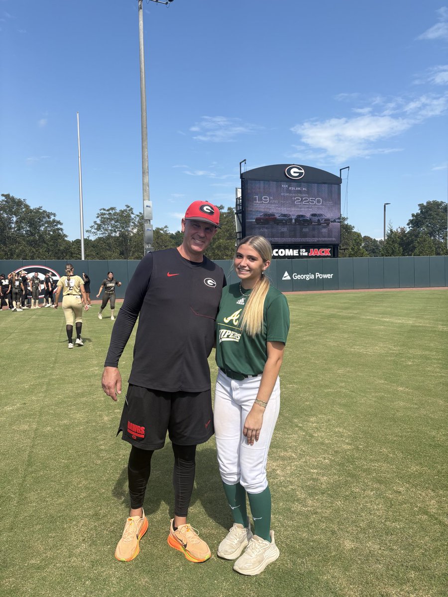 emmagourley05's tweet photo. Thank you to @UGASoftball for a great Prospect Camp! I really enjoyed being there and getting to work with the coaches and players. It was also great getting to see some old teammates! Go Dawgs! 
@UGACoachTony @Syd_finch @Brockstar2023 @PresleyHarris10 @ATLVipersMcBay @CoachJCoram