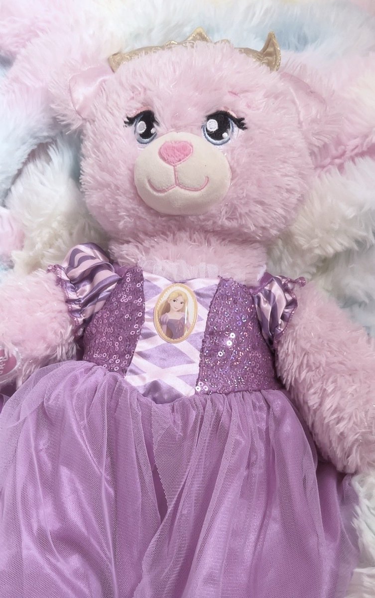 lovenote017's tweet photo. I bought rapunzel dress for her https://t.co/lgvl1BEWTT