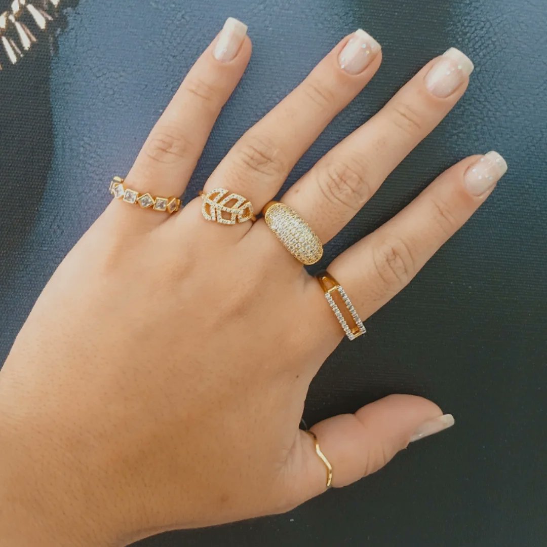 BusterArdqd's tweet photo. Seriously! One of each, please! Perfect rings! https://t.co/BbAQdfKPIC