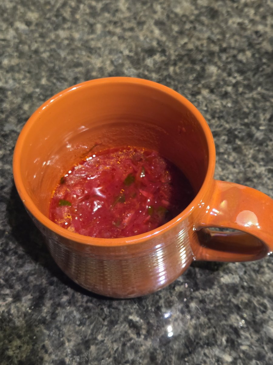 _koshka_kat_'s tweet photo. at least the borscht is okay... https://t.co/Rfj4ThcdUB