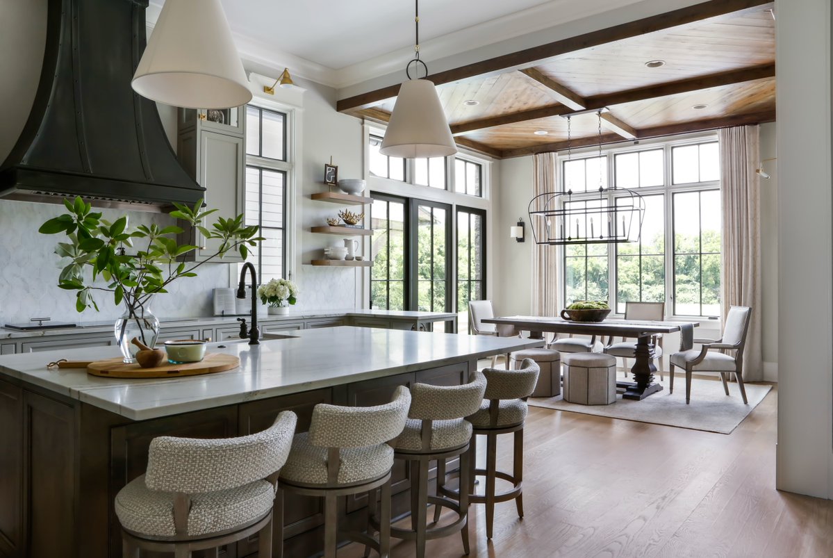 DemetraChiotti's tweet photo. This kitchen and dining space perfectly combine functionality, beauty, and performance. Aligning our client’s aesthetic with quality design that stands up to everyday life is the best part of what we do. https://t.co/F612rxv1pU