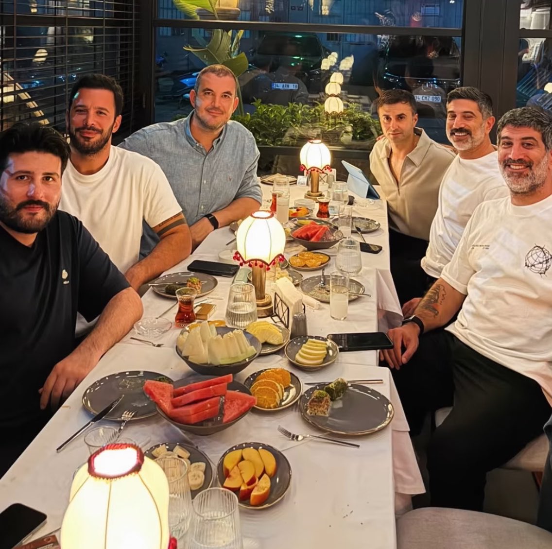 BarisArducWorld's tweet photo. NEW 📸

Barış Arduç ve arkadaşları 

#BarışArduç https://t.co/bnolscjaYw