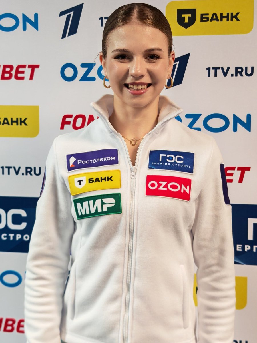 LOVATO_C_MARSA's tweet photo. МОИ БЕСЦЕННЫЕ ЗВЁЗДОЧКИ 💛🥹 https://t.co/8TWmus5Bp0