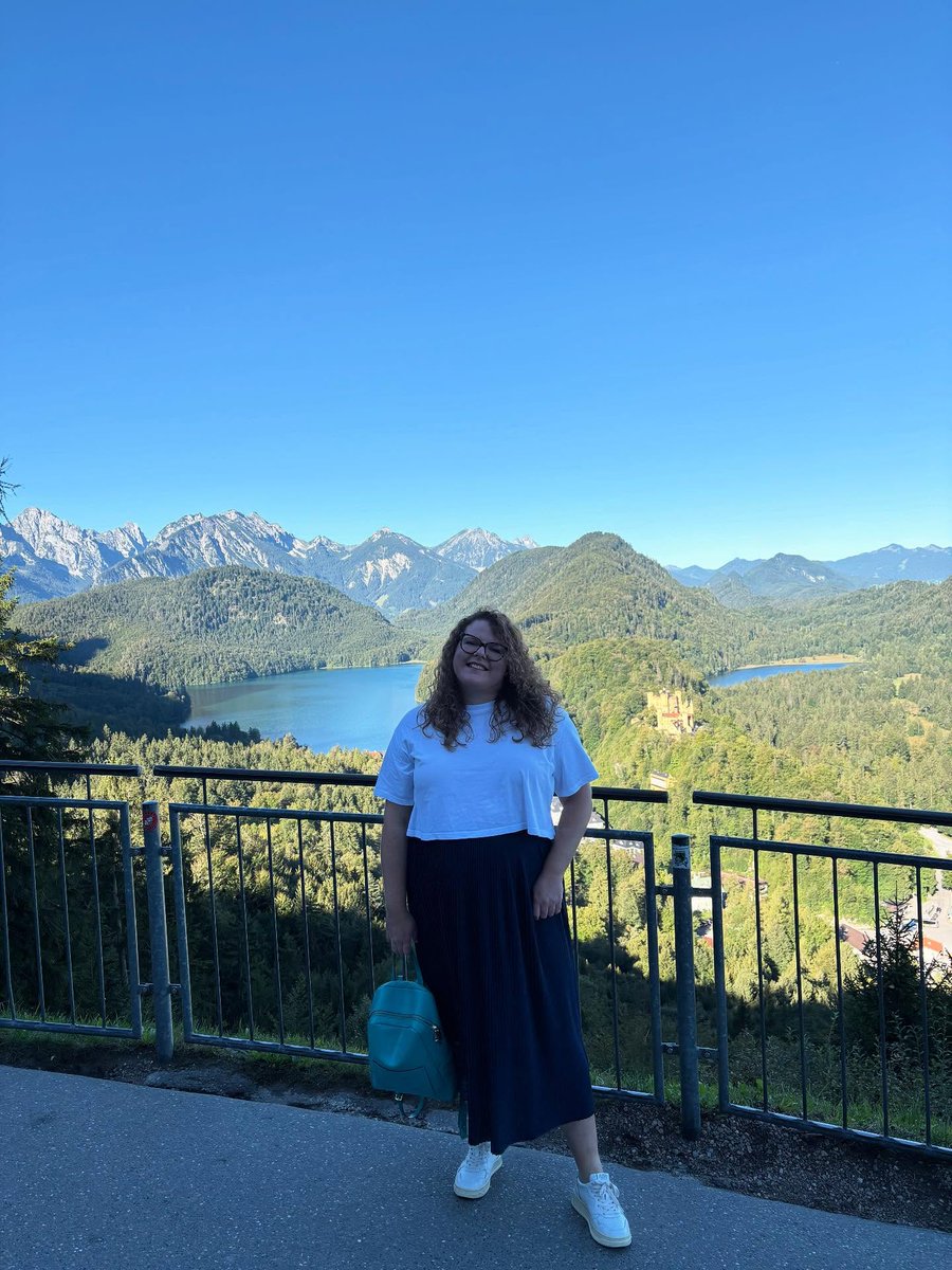 JacqulynRa5vr's tweet photo. Germany, pretzels, ducks, and love. https://t.co/IZ95Wt7FyY