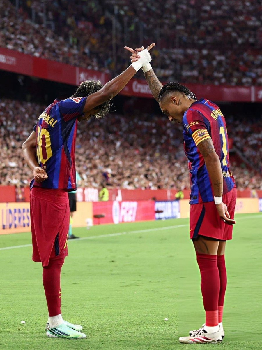 joxuiy's tweet photo. فتحت مباراة لبرشلونه بالغلط
اول شي تشوفه : https://t.co/Ui4Xmd40Wu