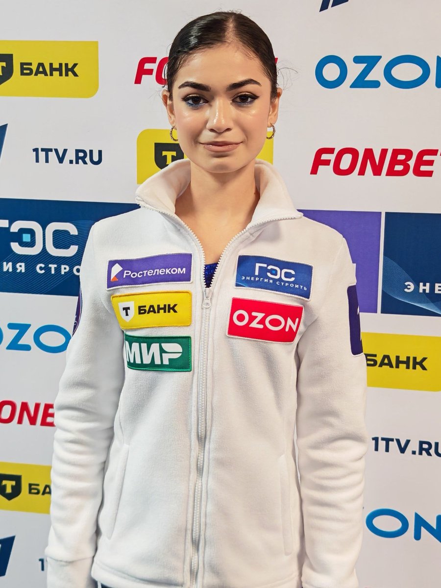 LOVATO_C_MARSA's tweet photo. МОИ БЕСЦЕННЫЕ ЗВЁЗДОЧКИ 💛🥹 https://t.co/8TWmus5Bp0