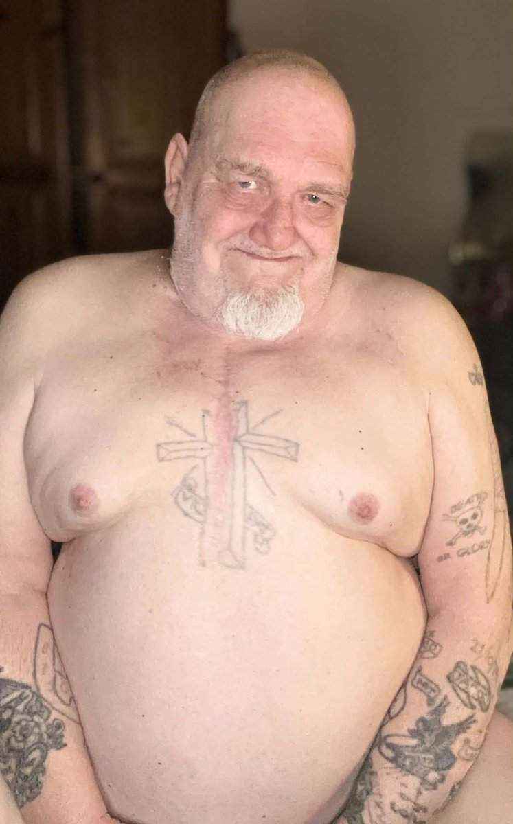 GonzalezCa20132's tweet photo. 🔥🔥🔥🔥 como lo tendrá 🥵 solo de imaginarlo ya me corro https://t.co/MFN4pSwNJE