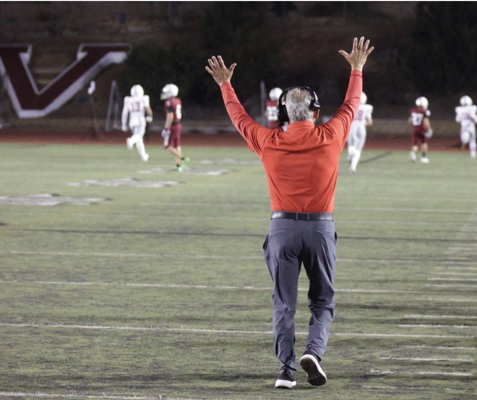 NKaravedas's tweet photo. When Offense has the Ball, you wait and hope for the BEST #TD #DStaff #SidelineVibes #RedHawkPride 🏈 https://t.co/ft276wodtg