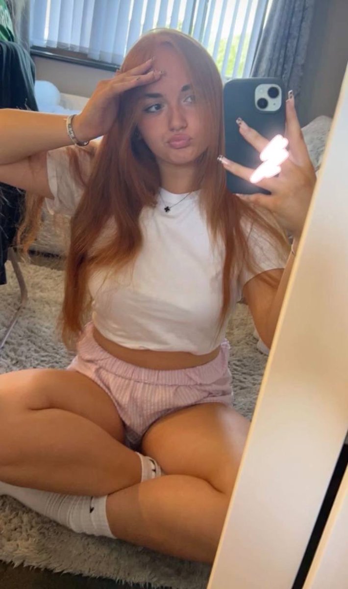 NuttyAFfff's tweet photo. High asf so feeding my irl teens to tribbers rn https://t.co/qrL9RrZhtd