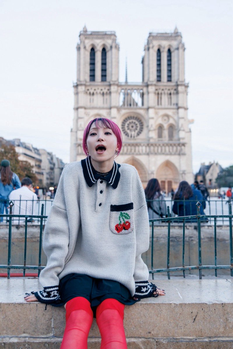 LiSA_OLiVE's tweet photo. I'm in Paris🇫🇷
パリにいます☻✌︎

明日は初めてパリで歌います。
 #LiSA_EUROPEandUKtour 三カ国目フランス。残り2公演かけぬけます！

Demain, je donnerai mon tout premier concert en France.
J’ai tellement hâte de vous retrouver ! ♥️🫶

20 Sep: Zénith Paris – La Villette – Paris, France
🎫 https://t.co/Sw2cdySFTM
 22 Sep: Troxy – London, United Kingdom
🎫 https://t.co/eOli91z4o5

#LiSA #LiSA15th