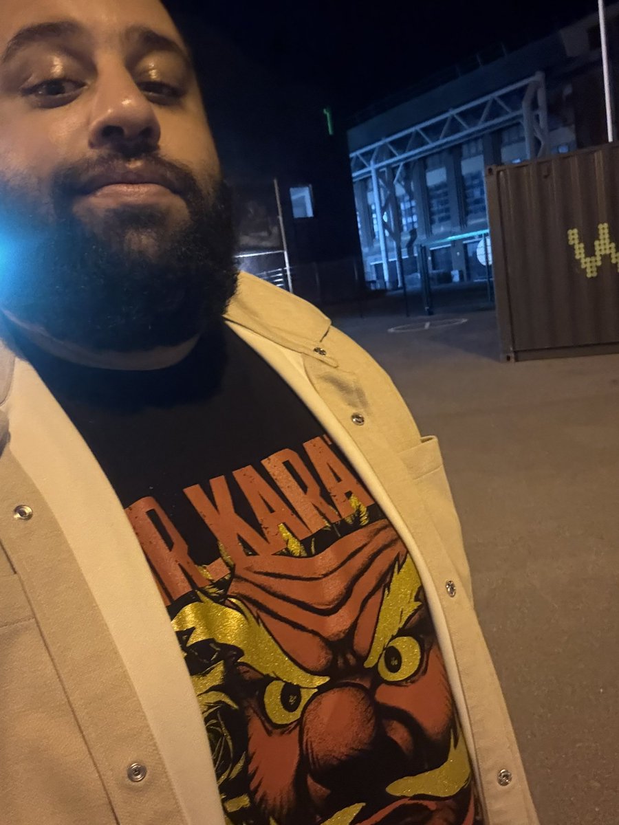 MamoruBE's tweet photo. Petite perf et un t-shirt stylé sur COTW au @BX_Dojo ! 

Il nous faut plus de joueurs ! C’était cool en tout cas !

Thanks to @SNKPofficial @FATALFURY_PR for the gift and for the support of our local in Belgium !! https://t.co/N0l9SEP37n