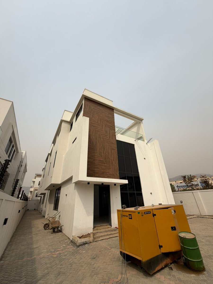 Amiinullahmk's tweet photo. 5 BEDROOM FULLY DETACHED DUPLEX WITH BQ FOR SALE 

Price: ₦1B (Delivered Fully Finished)
Location: Jabi, Abuja 📍

Features:
-Newly Built 
-Living Room
-BQ
-Spotlights
-POP Ceilings
-Balcony
-Dinning Area
-Ample Parking Space
-Fully Fitted Kitchen 
-Greenery
-All Rooms en-suite
-Spacious Rooms
-CCTV Surveillance 
-Spacious compound 
-Street lights
-Secured & Gated Compound
-Serene Environment
-Good Access Road
-Prime Location
-Water Closet
-Walk-in-Showers
-Walk-in-Closet
-
Send us a DM to schedule a private tour or for more info.
Call/WhatsApp: 📞 08122522704