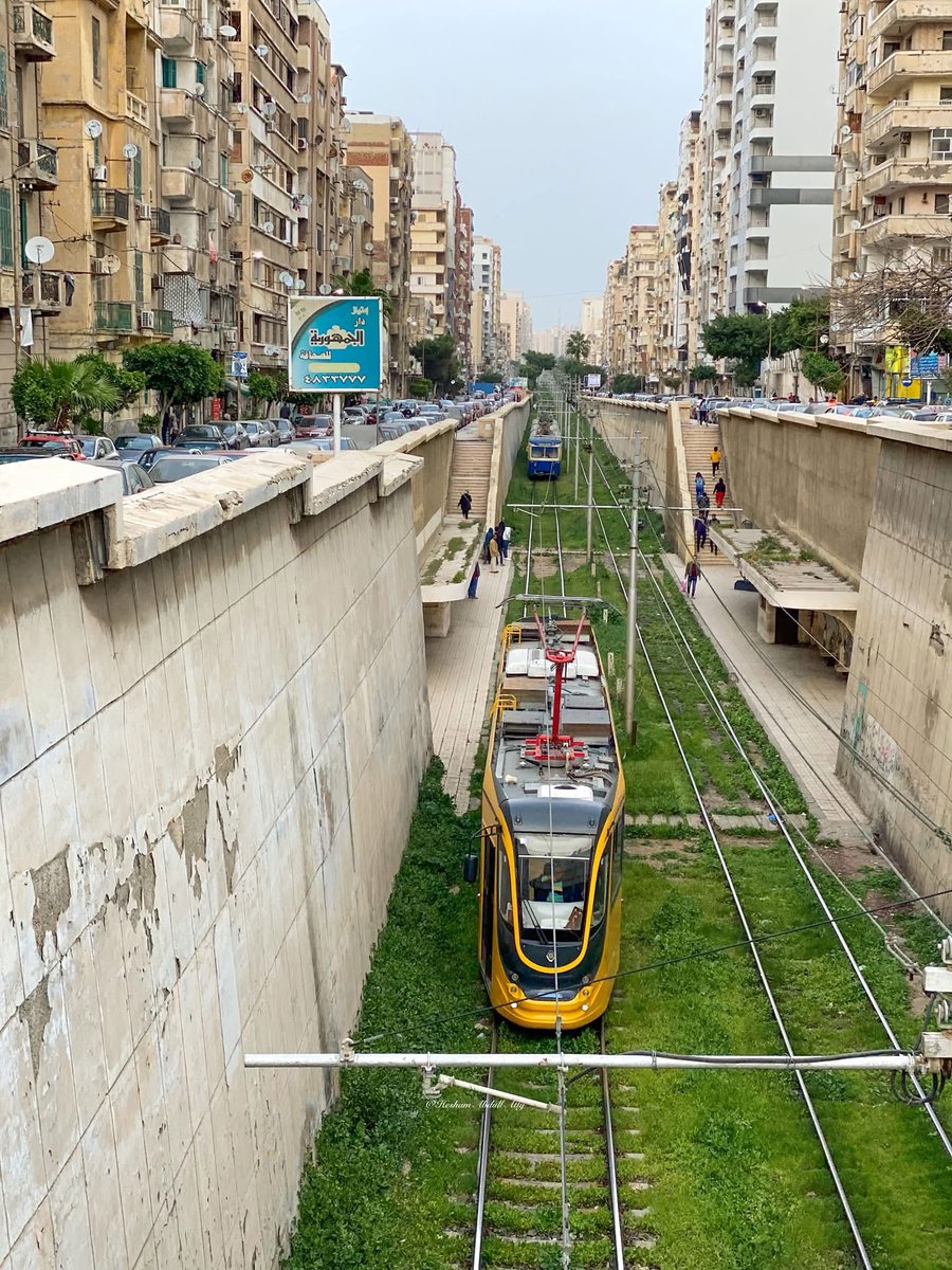 ahmed_sh_49's tweet photo. حكومه الدكتور مدبولى تعاقدت استيراد١٠ترام من اوروبا بقرض لتطويرترام الاسكندريه منذ ٥سنوات وتخيلنا ان ازاله خط الترام قد ألغيت وبعد شراء الترام وتشغيله وما زلنا نسدد ثمن الشراء نقوم بازاله الترام من يحاسب الذى تعاقد على شراء الترام وكيف تمت الموافقه على ازاله ترام اسكندريه https://t.co/5J3wBPDHZZ