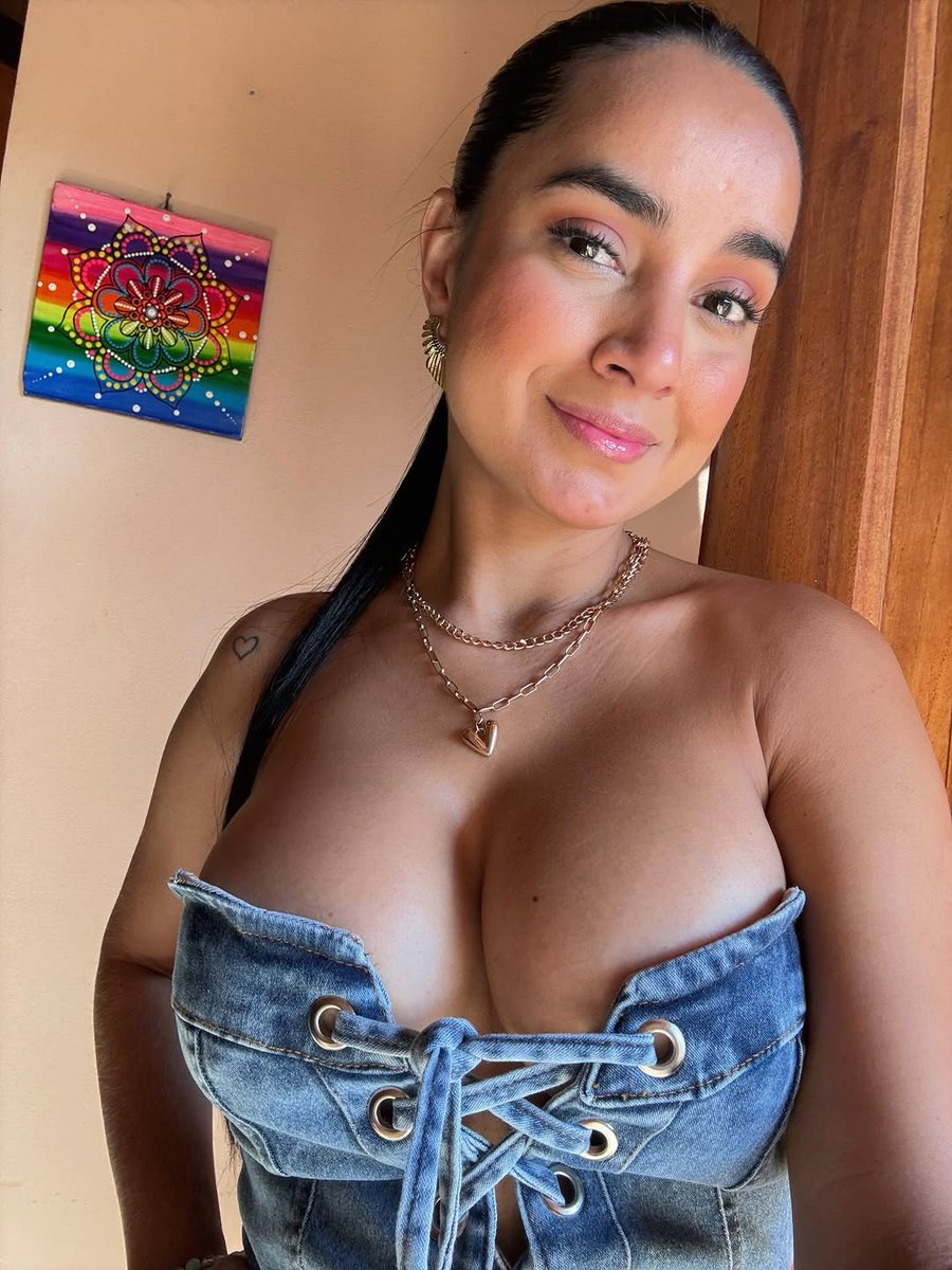 euamandaoliverr's tweet photo. Mulher mais velha assim você pega ou não? https://t.co/S5aTusPCp4